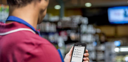 Nowe urządzenia klasy korporacyjnej z systemem Android™ 10 dla branż sprzedaży detalicznej, usług w terenie oraz transportu i logistyki