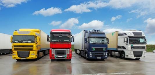 Kiedy warto zlecić transport drogowy towarów?